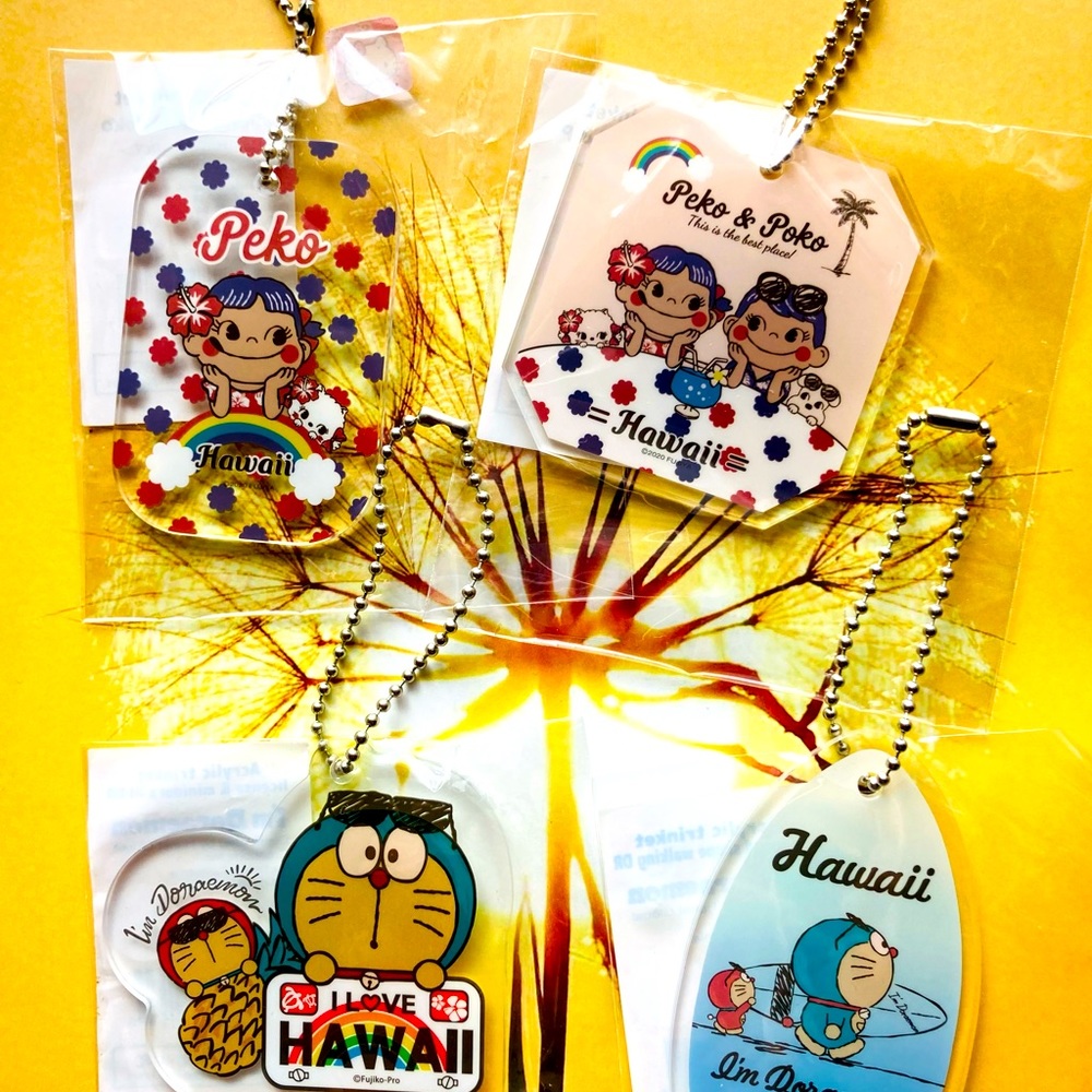 Japanese popular characters, “Peko chan” & “Doraemon” key holders. Brand New!!